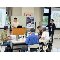 農業機器人的發展/AIoT、大數據分析與影像技術於精密溫室的應用
國立臺灣大學黃振康 教授
 